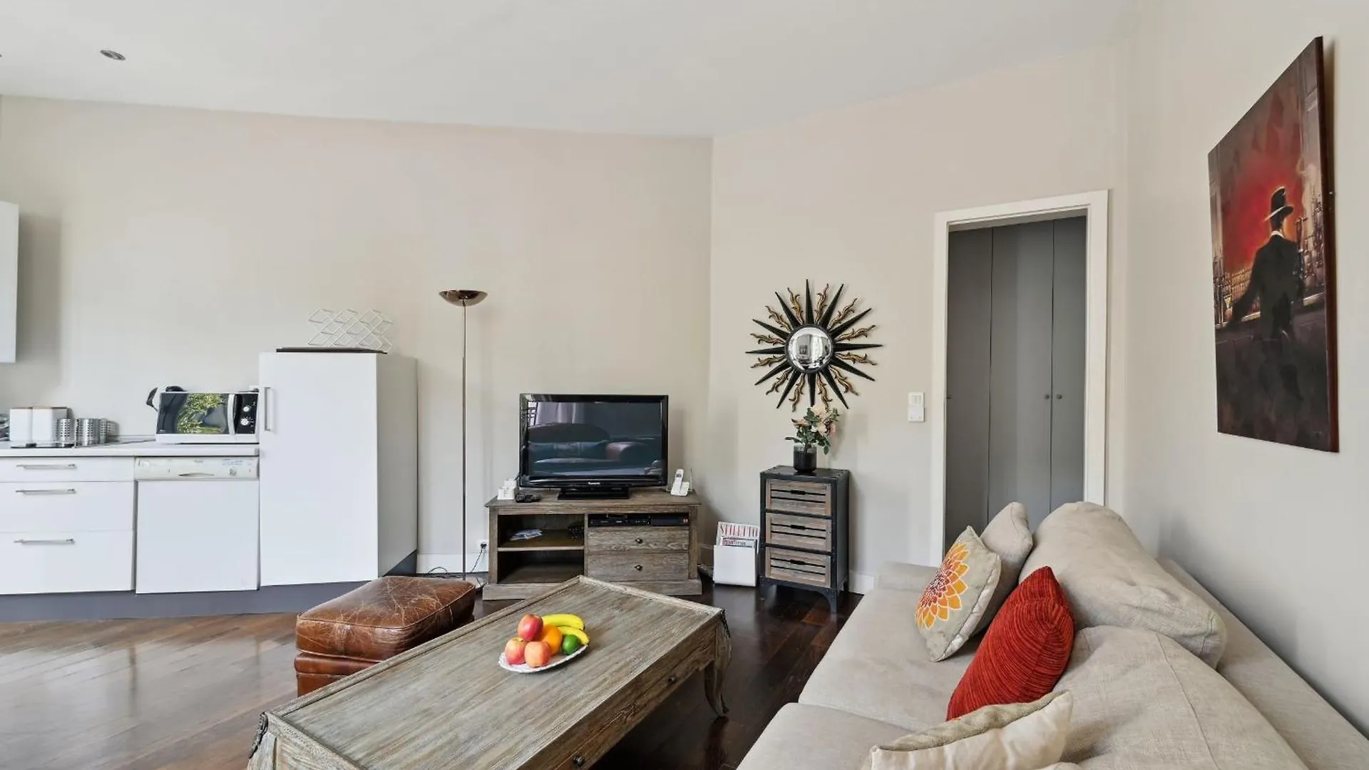 Champs-Elysees & Arc De Triomphe - Cityapartmentstay Paris 0*,  France