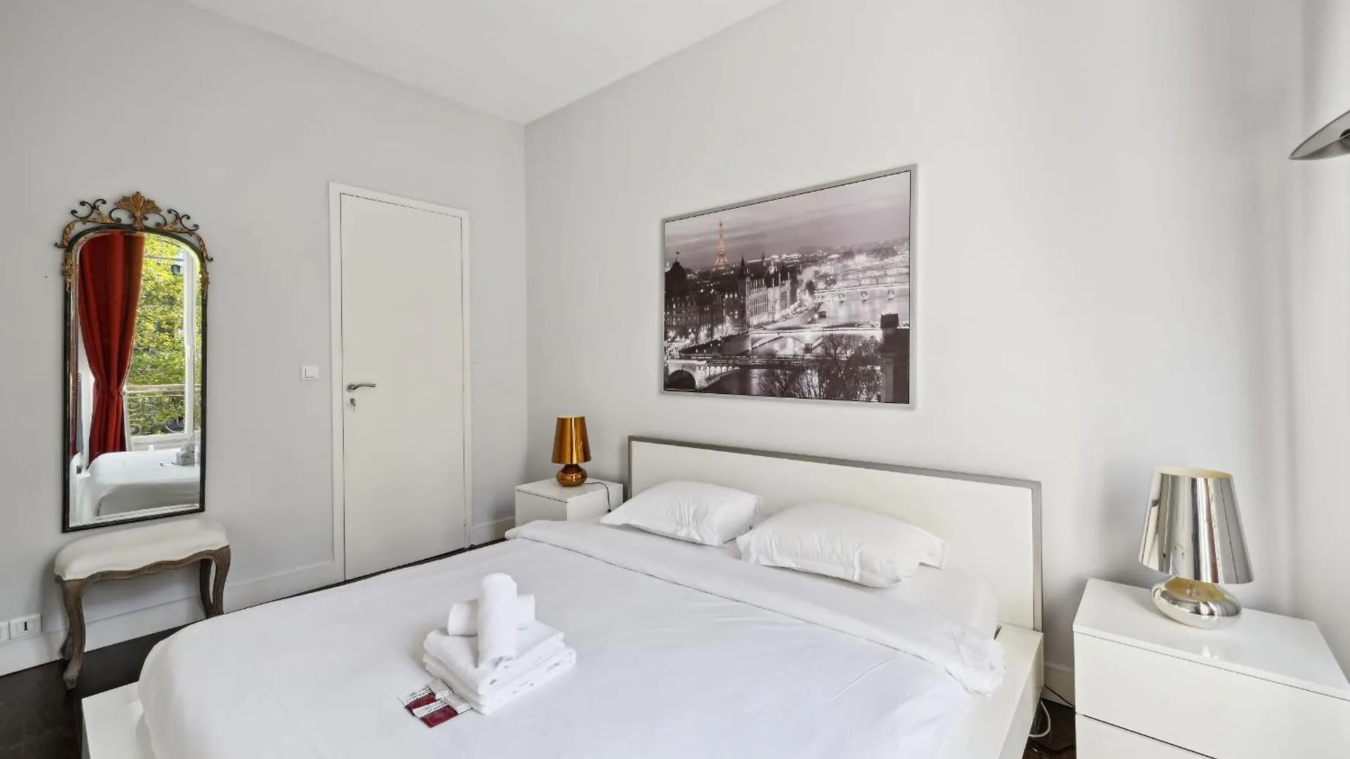 Appartement Champs-Elysees & Arc De Triomphe - Cityapartmentstay Paris